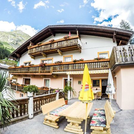 Haus Bergblick Apartamento Prägraten Exterior foto
