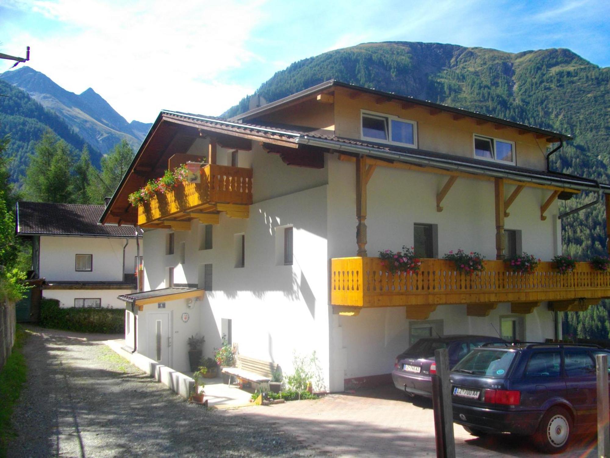Haus Bergblick Apartamento Prägraten Exterior foto